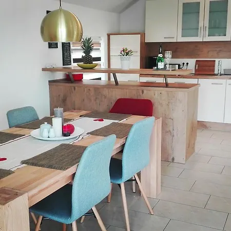 Rosa Apartment